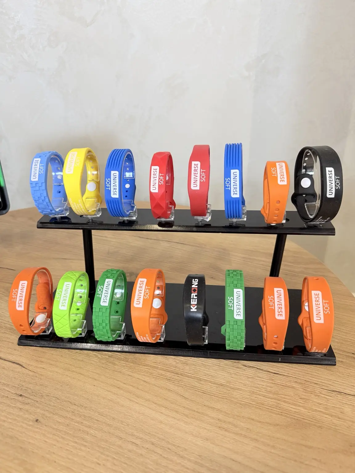 RFID-браслеты KERONG в шоуруме
